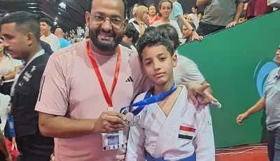 محافظ أسوان يقدم التهنئة للبطل مازن محمدلفوزة بالميدالية الفضية