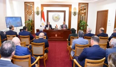 وزير الخارجية يستقبل وزير التخطيط والتنمية الاقتصادية