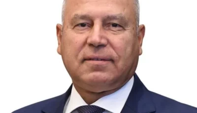 «النقل» تحذر: كامل الوزير لا يملك حسابًا رسميًا على فيسبوك