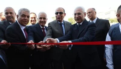 كدواني ورئيس الجامعة الأهلية يفتتحان فرع البنك الأهلى داخل الحرم