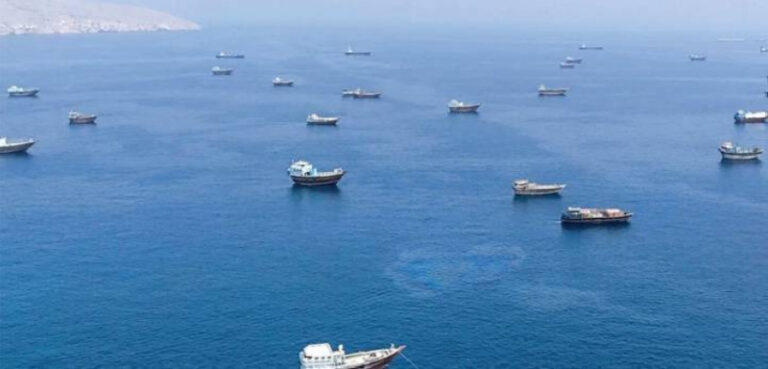 إيران ترد: «هرمز» تحت سيطرتنا ولا عبور إلا بتنسيق