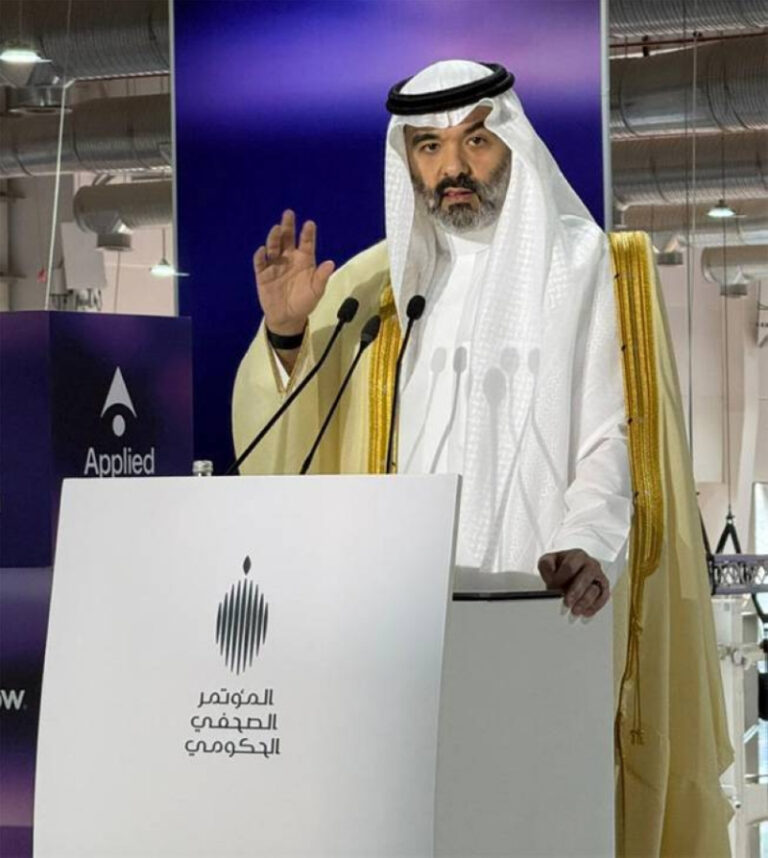 السواحة: 522 ملياراً حجم الاقتصاد الرقمي بزيادة 75 %