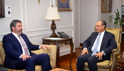 وزير الخارجية يبحث مع نظيره الأمريكي العلاقات الاستراتيجية بين البلدين