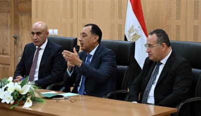 «الطبيب اللي مش هيتعلم تكنولوجيا هيفقد ميزة كبيرة».. رسالة مدبولي لطلاب الطب