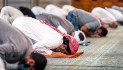 تفسير رؤية صلاة الجماعة في المنام وعلاقتها بالتوبة عن ذنب كبير