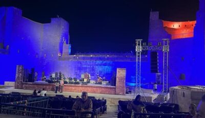 بشعار «كامل العدد»، سمر طارق وعزيز مرقة يتألقان في ثاني ليالي مهرجان القلعة