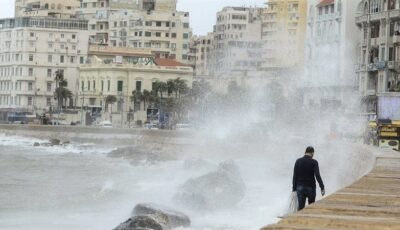 أجواء لطيفة ليلًا وأمواج مرتفعة بهذه الشواطئ، حالة الطقس غدًا الأربعاء