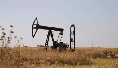 النفط يحافظ على مكاسبه مع تلاشي آمال إعادة فتح مضيق هرمز