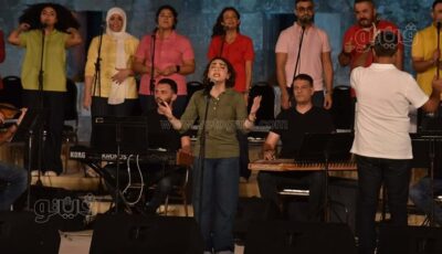 جنة الجندي من فرقة “أيامنا الحلوة” تخطف أنظار جمهور القلعة بـ “لولا الملامة” (صور)