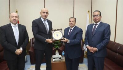 رئيس جامعة قنا يستقبل وزير التعليم لمناقشة أوجه التعاون المشترك (صور)