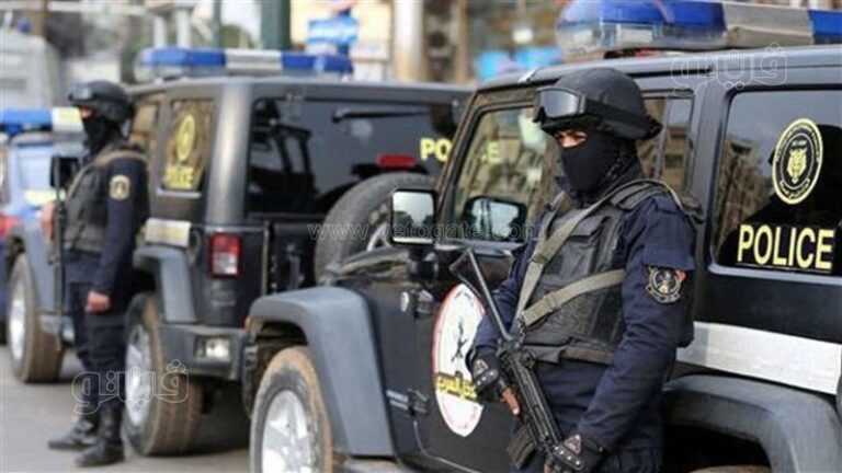 بركة دماء داخل غرفة النوم، أمن القاهرة يكثف جهوده لضبط محامٍ قتل والده بـ 16 طعنة في المطرية