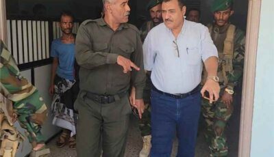 المشهد اليمني – الداؤودي: يؤكد على أهمية الإنضباط ورفع الجاهزية الأمنية لأقسام الشرطة بالمديرية