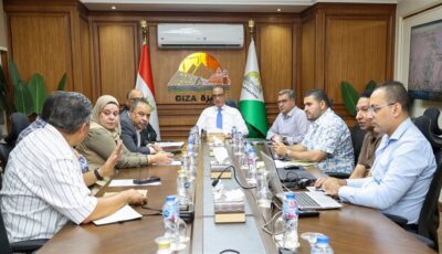 محافظ الجيزة يبحث نقل كابلات الكهرباء المتعارضة مع تطوير 4 محاور بالمنطقة الصناعية بأبورواش