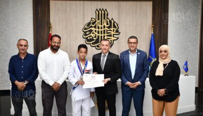 محافظ أسوان يكرّم بطل الجودو مازن محمد بعد فضية البطولة العربية