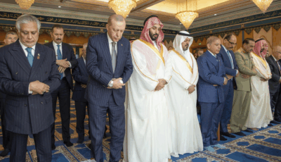 “نسأل الله أن يبارك اتفاقنا”.. قادة السعودية وتركيا وباكستان يصلون الجمعة قبل إبرام اتفاق مكة