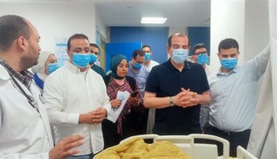 نائب وزير الصحة يتفقد مصابي حادث الإسماعيلية