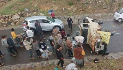 المشهد اليمني – طريق الموت يضرب من جديد.. تفاصيل حادث مروع في سائلة المقاطرة بسبب السيول!
