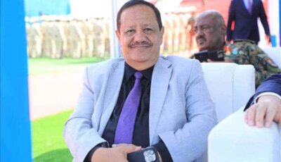 المشهد اليمني – مأساة في مقديشو.. مقتل مهندس يمني داخل مسجد أثناء صلاة الجمعة وتأجيل وصول جثمانه إلى عدن