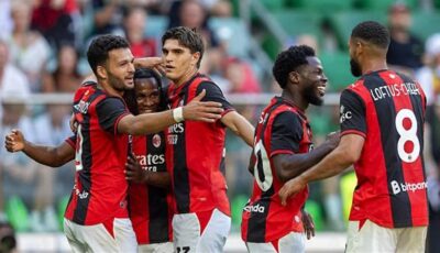 ميلان يكتسح مانشستر يونايتد 4-2 وديًّا استعدادًا للموسم الجديد