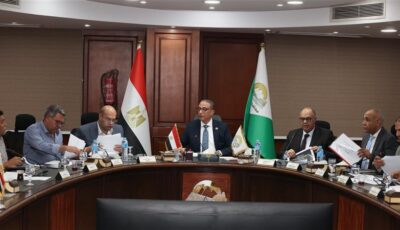 محافظ الجيزة يتابع طلبات تقنين أوضاع التعديات على أراضي أملاك الدولة