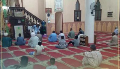 “أوقاف قنا” تعقد مجالس لقراءة “الشمائل المحمدية” للتعريف بهدي النبي وأخلاقه (صور)