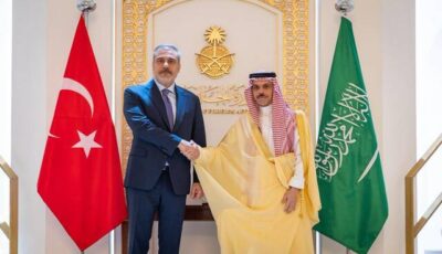 وزيرا خارجية السعودية وتركيا يبحثان سبل خفض التصعيد وأمن الملاحة