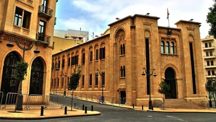 الصحة السورية: مقتل شخصين وإصابة 13 جرّاء انفجار الحافلة في جرمانا بريف دمشق