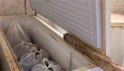ضبط موقعين مخالفين وإتلاف 3.4 أطنان من الأغذية الفاسدة بجدة.. صور