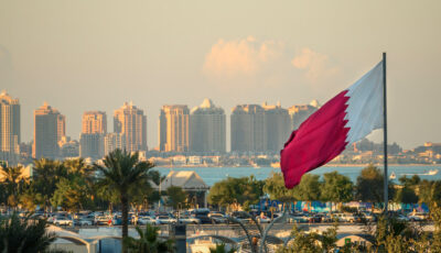 قطر تنفي احتجاز طيارين إيرانيين وتؤكد الالتزام بالقانون الدولي