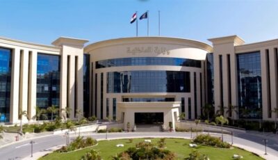 بعد تداول فيديو “تقبيل طفلة”، الداخلية تكشف ملابسات الواقعة