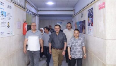 محافظ دمياط يتفقد المستشفى العام لمتابعة الخدمات الصحية والتواصل مع المرضى (صور)