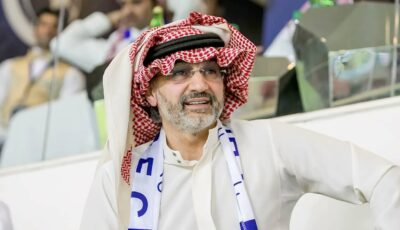 الأمير الوليد يجتمع بإدارة الهلال وإنزاغي لبحث استعدادات الموسم الجديد