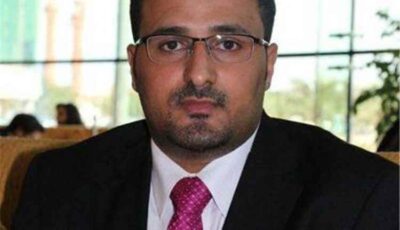 المشهد اليمني – اتهامات خطيرة.. مسؤول حكومي يفضح أجندات ممولة لمركز دراسات يمني شهير!
