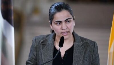 أول سياسية من أصول أفغانية تفوز بعضوية الكونغرس الأمريكي