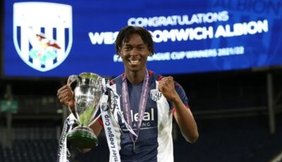 مشهد صادم في مباراة ودية.. وفاة لاعب برتغالي شاب رغم محاولات إنعاشه