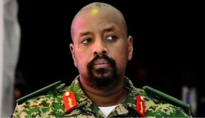 رئيس أركان الجيش الأوغندي يصعد مجددا ضد تركيا ويحشد الجماهير