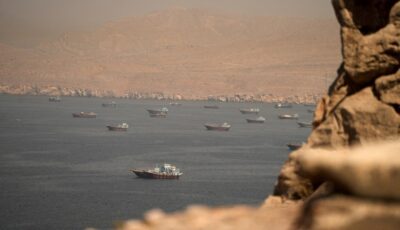 ارتفاع طفيف في عبور السفن من مضيق هرمز