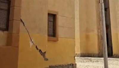 قبل تسلمها، ظهور شروخ وتصدعات في عمارات الإسكان الاجتماعي بنقادة ورعب بين الحاجزين (صور)