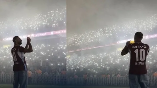 محمد صلاح يوثق لحظة تاريخية مع جماهير طرابزون بهاتفه