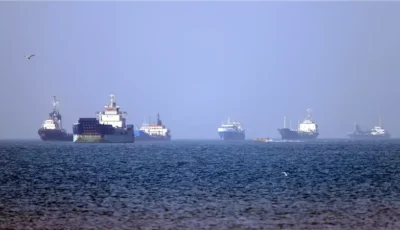 لليوم الرابع، النفط يواصل التراجع وسط آمال بانفراجة بشأن مضيق هرمز