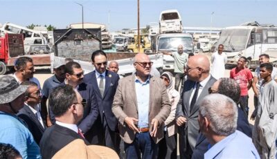 محافظ الإسكندرية ومدير النيابات يتفقدان ساحة التحفظ على المركبات بالعامرية