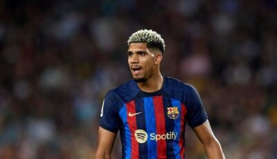 رسميا، ليفربول يعلن التعاقد مع نجم برشلونة