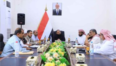 المشهد اليمني – الحوثيون يستهدفون مأرب والمخا.. ووزارة الأوقاف تتحرك باجتماع عاجل في عدن
