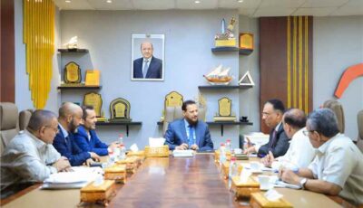 المشهد اليمني – محافظ عدن يناقش مع رئيس مصلحة الجمارك آليات تعزيز التعاون والتنسيق