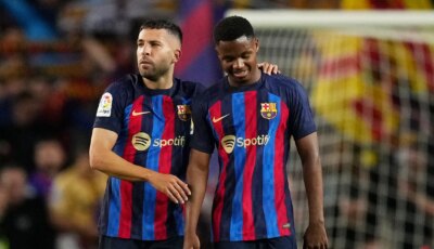 نجم برشلونة السابق يحذر: ريال مدريد قادم بحقد.. ومورينيو عاد