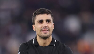 رقم ضخم رغم عامه الأخير.. كم دفع برشلونة لضم رودري؟