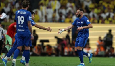 بينهم أسطورة النصر.. توقعات النجوم تضع الهلال على عرش روشن