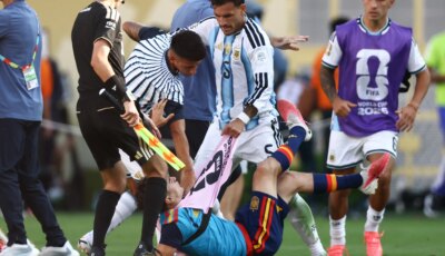 باريديس بعد عقوبات الفيفا: جافي هو من لكمني!