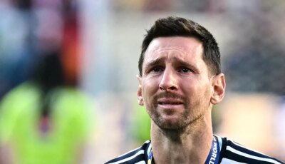 صدمة عالمية.. ميسي يبتعد عن الملاعب بلا موعد للعودة