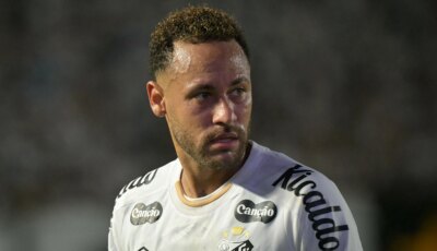 “اهدأ يا رجل” .. نيمار يرد على أنباء غيابه عن قمة كأس البرازيل بسبب الملعب